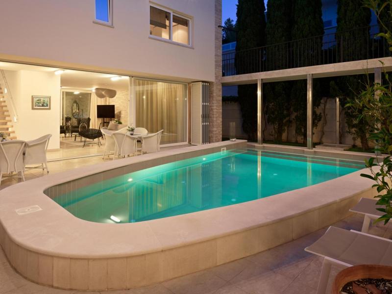 Villa Bol Exclusive , Islands  