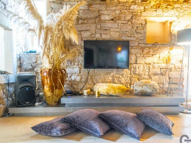 Villa Jelsa Palace , Islands  