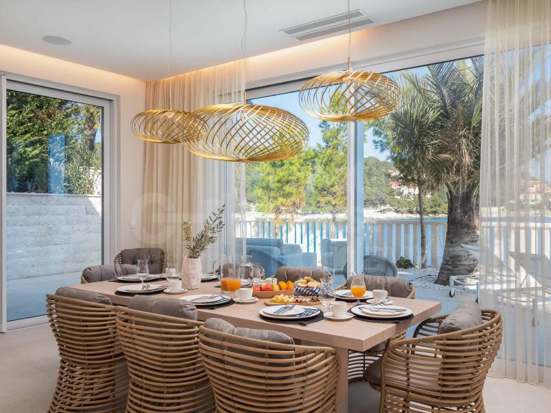 Villa Dorida , Islands  