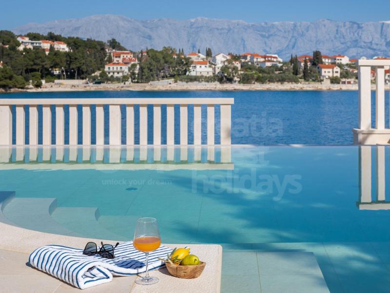 Villa Dorida , Islands  