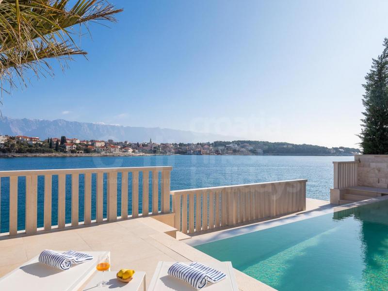 Villa Dorida , Islands  