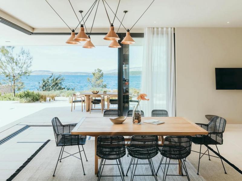 Villa Cascadia , Islands  