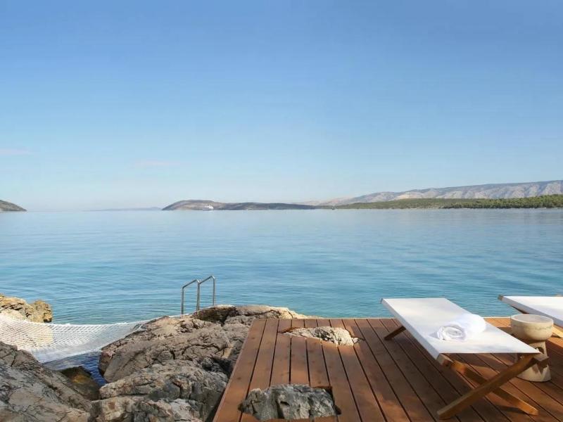 Villa Cascadia , Islands  