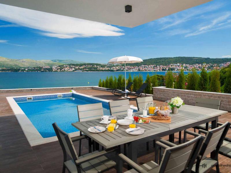 Villa Trogir Twins 1 , Dalmatian Hinterland  