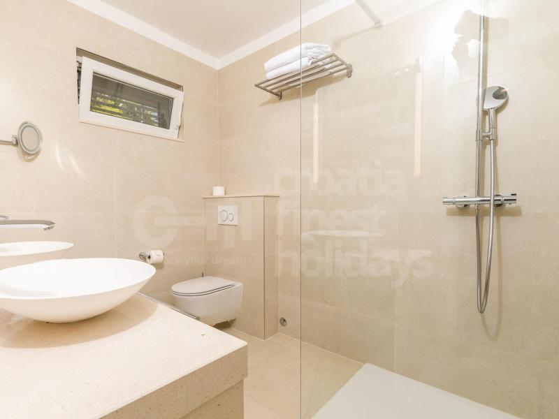 Villa Aqua Vista , Islands  