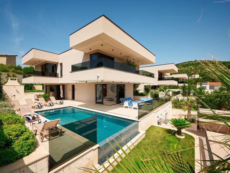 Villa Lucy.Plum , Dalmatian Hinterland , Trogir Riviera  