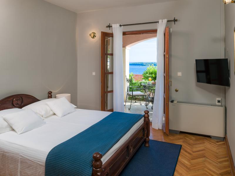 Villa Terra Rossa  , Hvar  