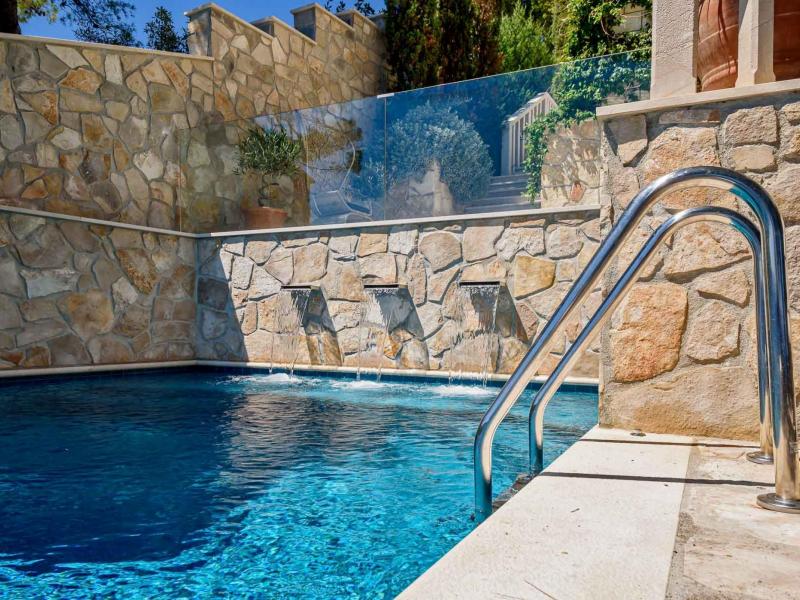 Villa Lavander , Islands  