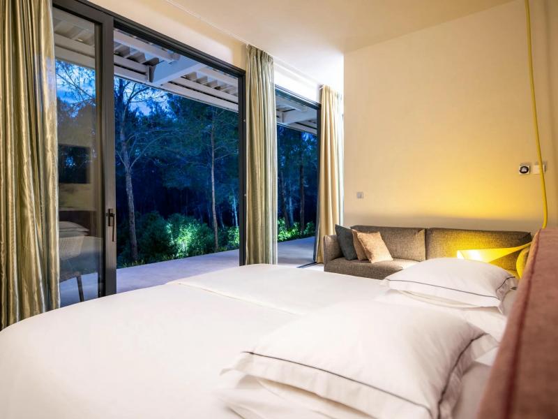 Villa Crystal Heaven , Islands  