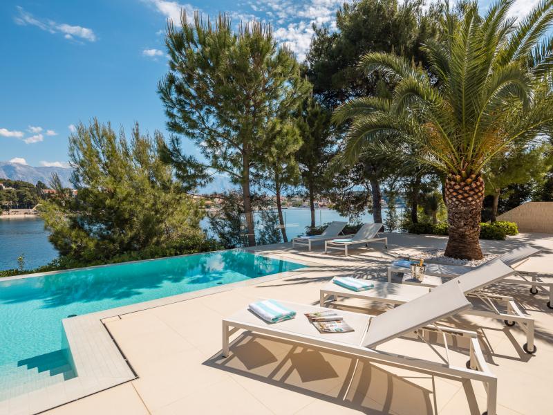 Villa Neptun , Islands  