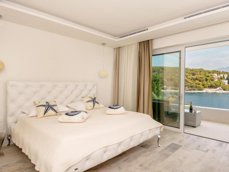 Villa Neptun , Islands  